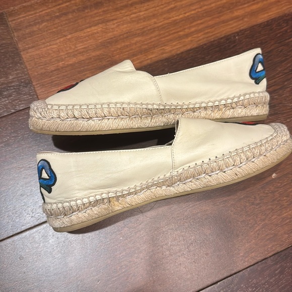 Gucci🎉host pick🎉🎈 Pilar leather espadrille with embroidered flowers - Picture 6 of 14